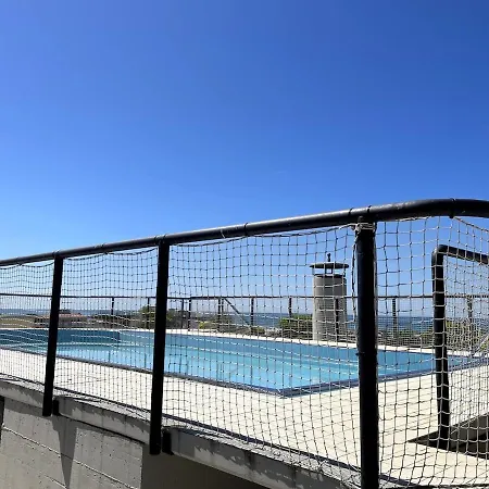 Апартаменти With Rooftop Pool Марина-ді-П'єтразанта