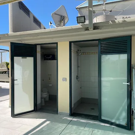 With Rooftop Pool شقة مارينا دي بييتراسانْت