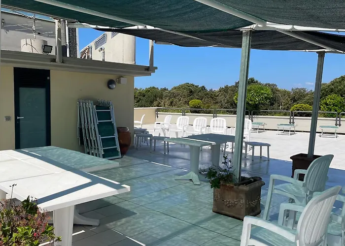 Апартаменти With Rooftop Pool *